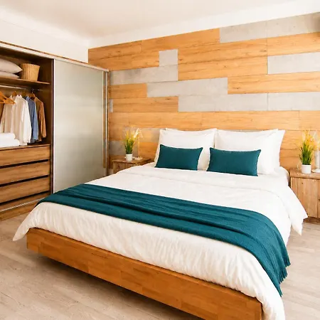 Comfort 65 2-bedroom With Balcony * Μίσκολτς